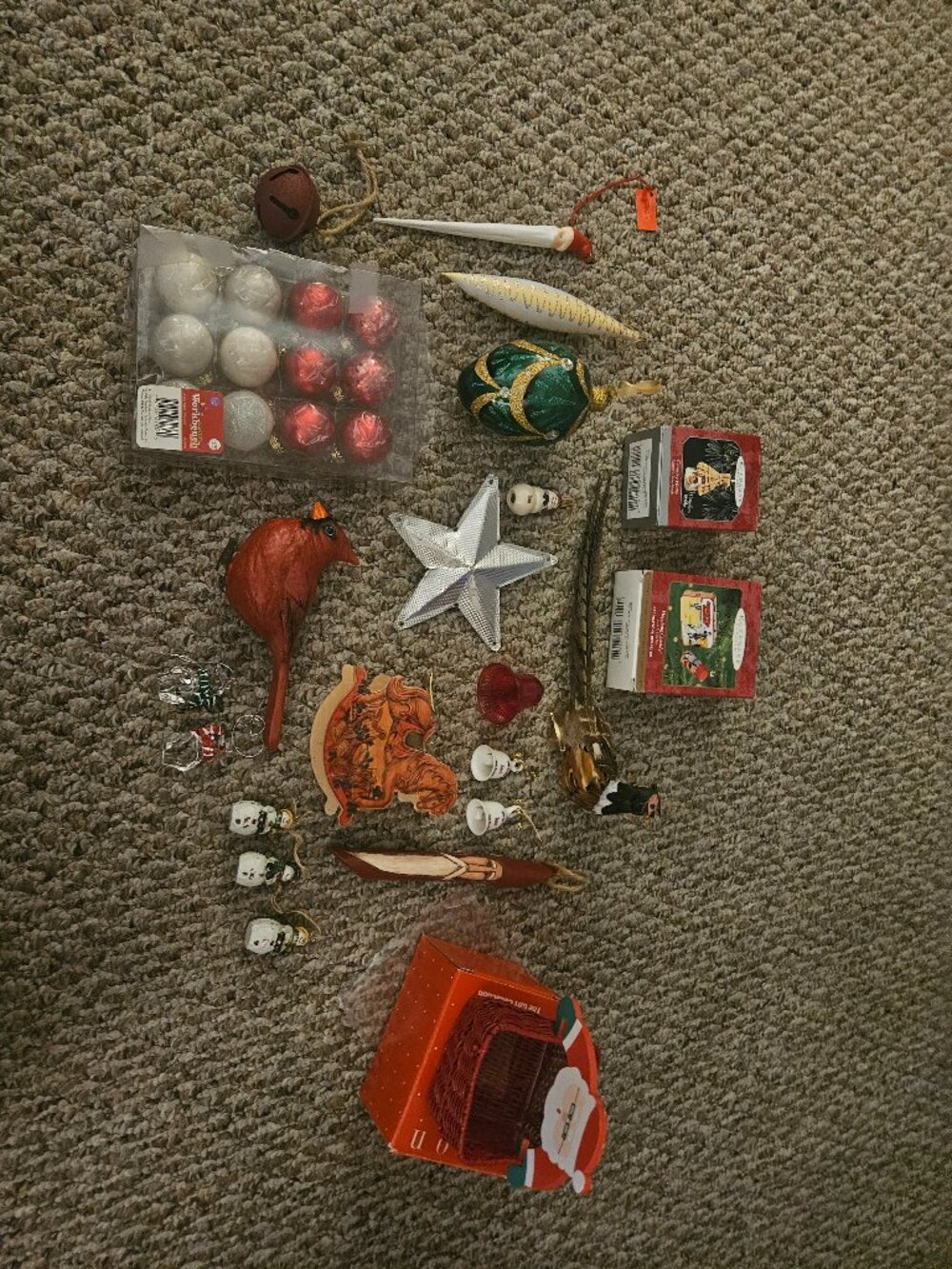 22 Piece Vintage Christmas Ornament/Decor Lot